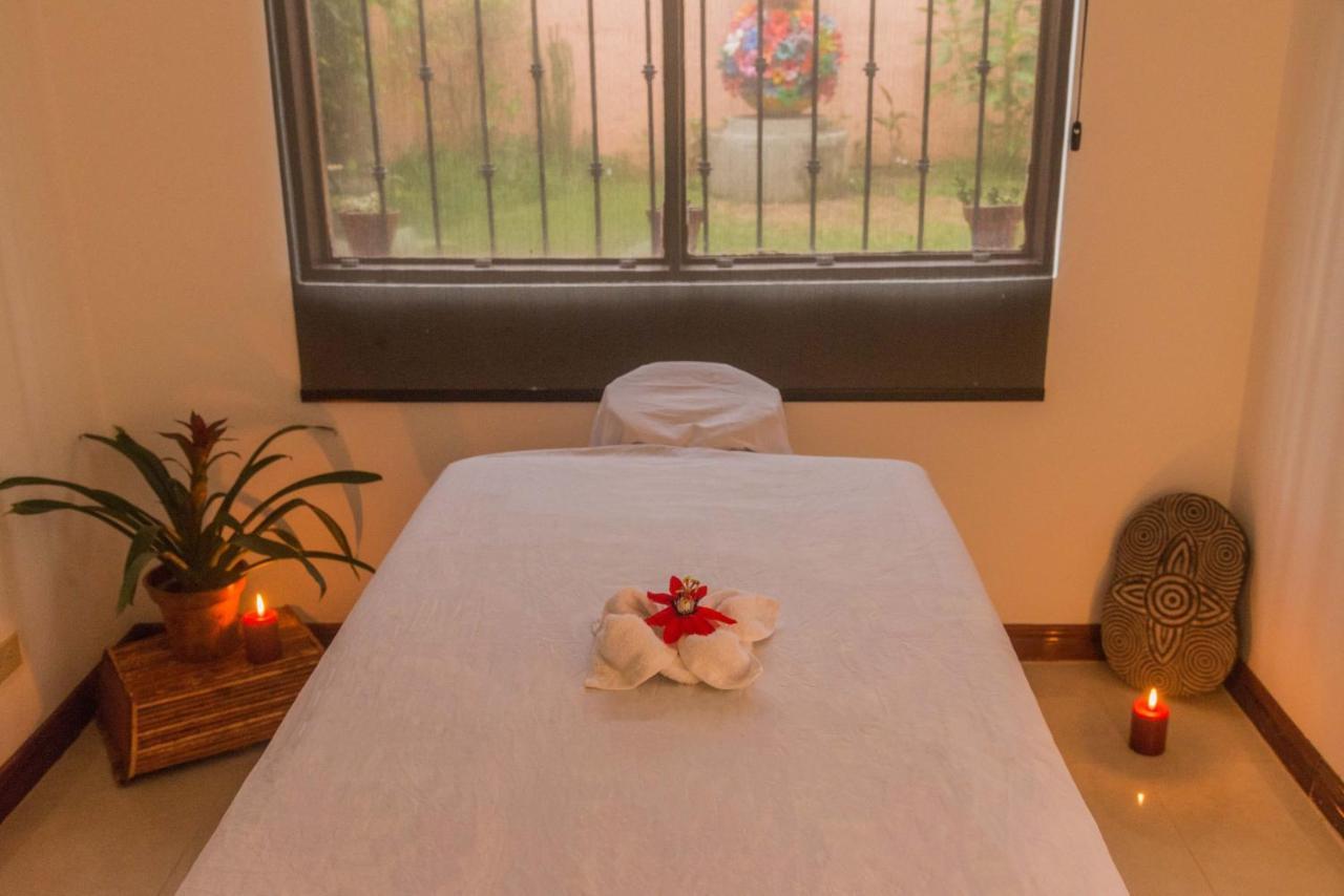 Luna Inn B&B Ciudad Cariari Zewnętrze zdjęcie