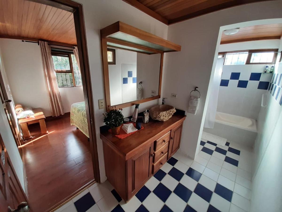 Luna Inn B&B Ciudad Cariari Zewnętrze zdjęcie